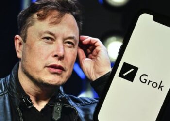 إيلون ماسك يكشف ورقة SpaceX: تلميح ضخم لمستقبل الإنترنت الفضائي