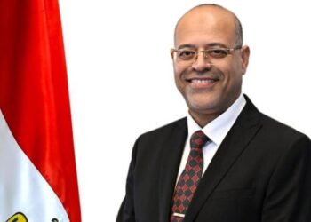 وزير العمل يعلن صرف 299.2 مليون جنيه يستفيد منها 199,524 عاملًا على مستوى 27 محافظة