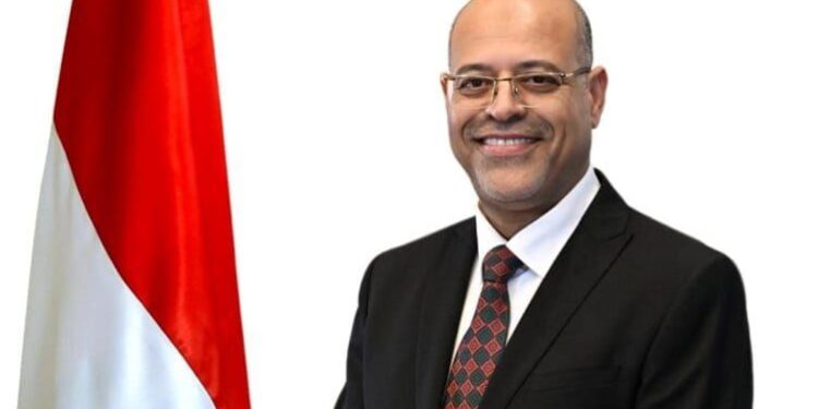 وزير العمل يعلن صرف 299.2 مليون جنيه يستفيد منها 199,524 عاملًا على مستوى 27 محافظة