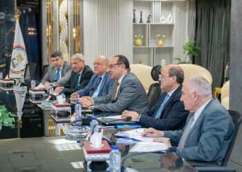 وزيرا “الإنتاج الحربي” و”قطاع الأعمال العام” يبحثان تعزيز التعاون المشترك