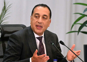 رئيس الوزراء: كل ما نراه من تنمية بالمنطقة الاقتصادية لقناة السويس ثمار رؤية القيادة السياسية