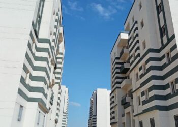 وزير الإسكان يتابع موقف مشروعات وحدات المبادرة الرئاسية” سكن لكل المصريين” بعددٍ من المدن الجديدة