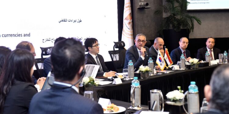 انطلاق الاجتماع الاول للجنة المصرية الكورية لبحث تحديات الاستثمار وتعزيز التعاون الاقتصادي