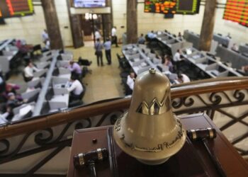 هبوط طفيف لـ«إيجي إكس 30» وتباين مؤشرات البورصة في بداية التعاملات