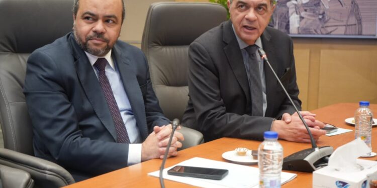 «كجوك» يشهد قرعة «تأشيرات الحج» للعاملين بوزارة «المالية»