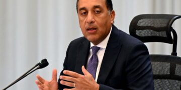 رئيس الوزراء يصدر قرارًا بتعيين ثلاثة مساعدين لرئيس الهيئة العامة للرقابة المالية