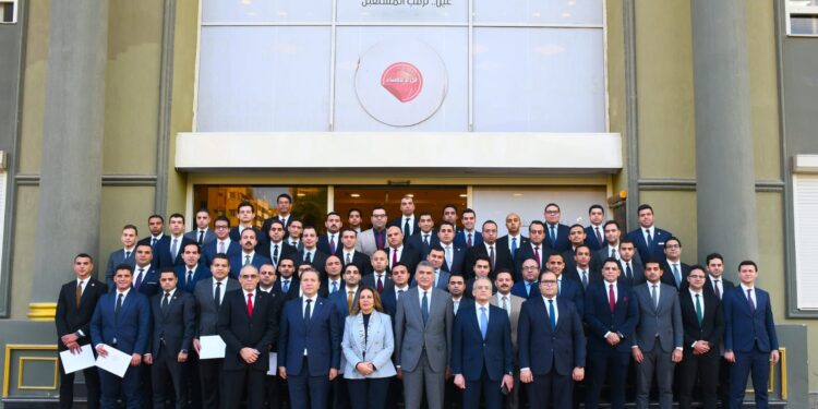 وزارة الاتصالات والأكاديمية الوطنية تختتمان فعاليات تدريب الدفعة الأولى من المبادرة الوطنية للاستخدام الآمن والمسئول للذكاء الاصطناعى           