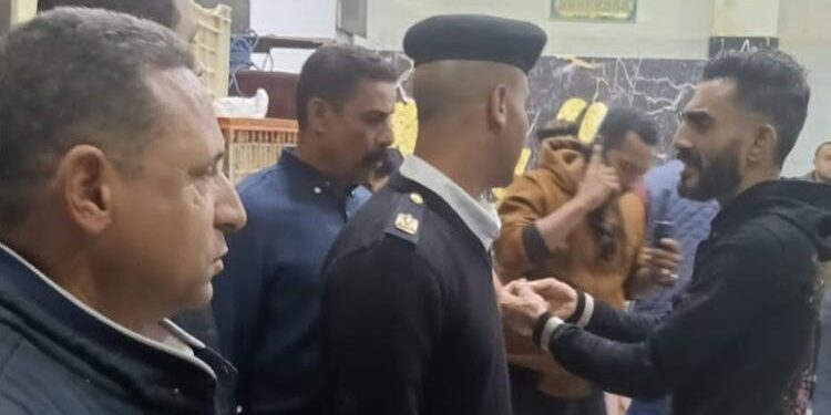 الزراعة تعلن غلق وتشميع محلاً غير مرخص للدواجن بمحافظة الجيزة