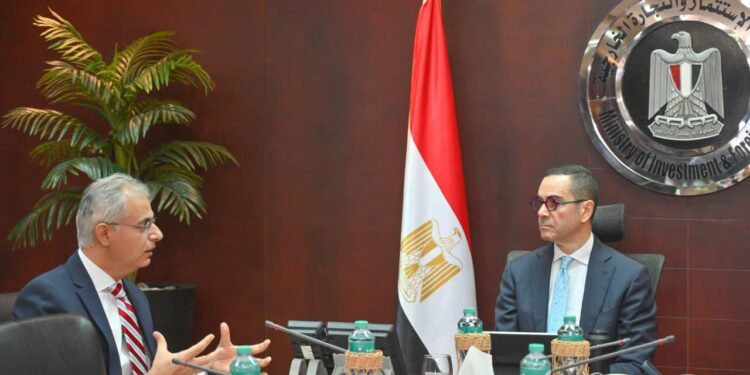 وزير الاستثمار يلتقي المؤسس والرئيس التنفيذي لشركة “باور إيديسون” الأمريكية لبحث سبل التعاون