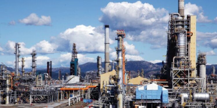 15.5 مليار جنيه استثمارات جديدة تضخها القابضة للصناعات الكيماوية