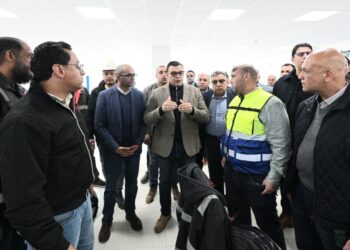 وزير الإسكان يطمئن على جودة المياه بمحطة التحلية بالمنصورة الجديدة