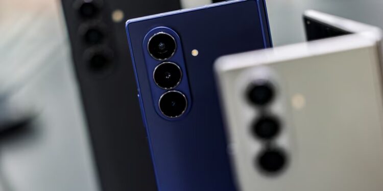 سامسونج تراهن على Galaxy AI في سباق الهواتف الذكية عالميًا