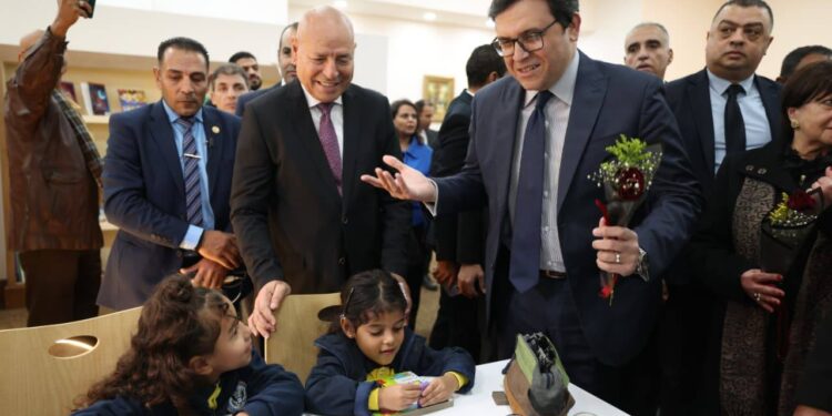 وزير الثقافة ومحافظ القاهرة يفتتحان مكتبة “نون السحّار 2” بزهراء المعادي