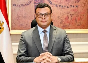 وزير الإسكان يُصدر 30 قرار إزالة لمخالفات بناء بالساحل الشمالي الغربي