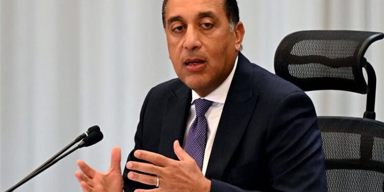 الخميس 29 يناير الجاري إجازة رسمية بمناسبة عيد ثورة 25 يناير وعيد الشرطة