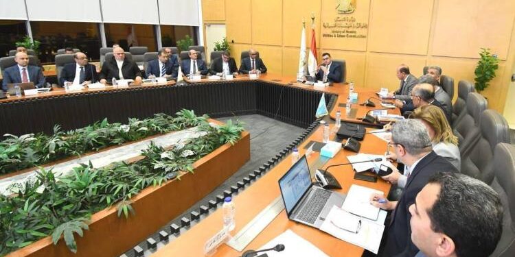 وزير الإسكان يتابع الموقف التنفيذي لمشروعات المبادرة الرئاسية “حياة كريمة”