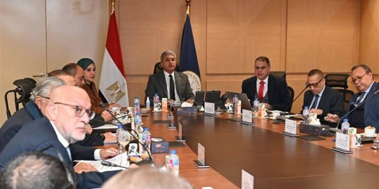 وزير السياحة والآثار يترأس اجتماع مجلس إدارة الهيئة المصرية العامة للتنشيط السياحي