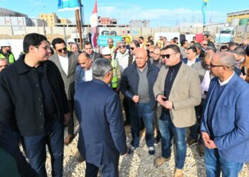 وزير الإسكان ومحافظ الدقهلية يتفقدان مشروع محطة معالجة الصرف الصناعي بجمصة