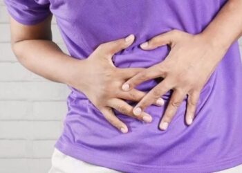 عسر الهضم.. الأعراض وخطوات بسيطة للعلاج في المنزل