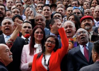 رئيسة فنزويلا بالوكالة: سنتصدى للعدوان الأمريكي بالدبلوماسية