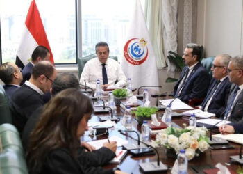 وزير الصحة يبحث حوكمة نفقة الدولة والتأمين الصحي لتسريع وصول الخدمات للمرضى