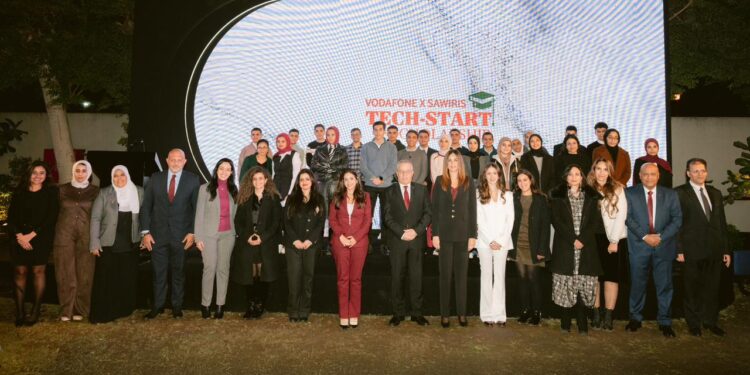 مؤسسة ڤودافون مصر لتنمية المجتمع ومؤسسة ساويرس للتنمية الاجتماعية تطلقان منحة Tech-Start لدعم 25 طالبًا من دارسي التخصصات التكنولوجية