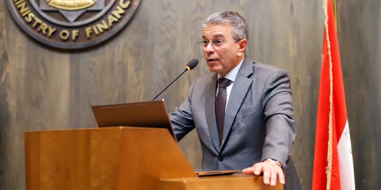 تعزيز جهود خفض زمن وتكاليف الإفراج الجمركى.. لتيسير حركة التجارة