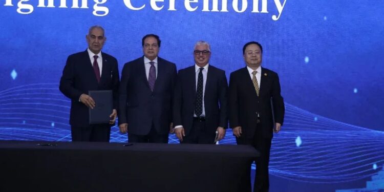 وزير الاستثمار يشيد بتنظيم منتدى للاستثمار المصري الصيني في تعزيز التعاون الاقتصادي