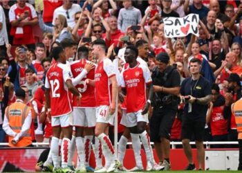 أرسنال فى ضيافة ليدز يونايتد لإنعاش مسيرته نحو لقب الدوري الإنجليزي