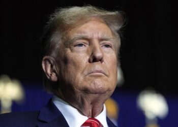 ترامب: إذا أطلقت إيران النار على المتظاهرين السلميين فإن الولايات المتحدة ستتدخل لإنقاذهم