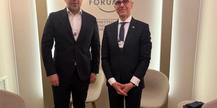 وزير الاستثمار يلتقى الرئيس التنفيذي لشركة أكوا باور (ACWA Power) لبحث تعزيز التعاون فى مجالات  الطاقة