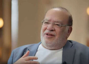 أخي الأصغر وعشرة العمر.. صلاح عبد الله يطلب الدعاء لياسر صادق