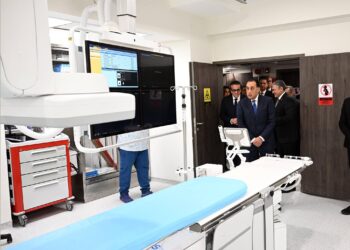 رئيس الوزراء يتفقد عددا من الأقسام المختلفة بمستشفى كليوباترا التجمع (سكاي)