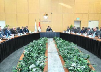 وزير الإسكان يتابع الموقف التنفيذي لمشروعات المبادرة الرئاسية “حياة كريمة” لتطوير قرى الريف المصري