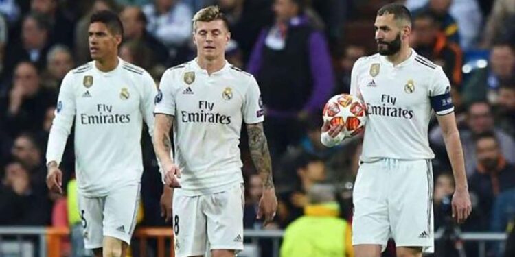 ريال مدريد يتحدى فياريال  الليلة في الدوري الإسباني