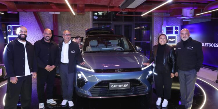 جنرال موتورز والمنصور تطلقان أول سيارتين كهربائيتين من شيفروليه في مصر