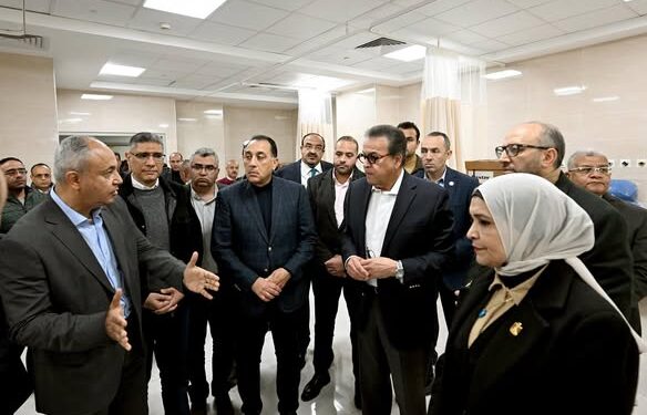 رئيس الوزراء يتفقد الأعمال النهائية لمشروع مستشفى بولاق الدكرور العام بالجيزة