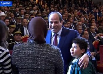 نجل الشهيد رامي هلال: الرئيس السيسي جاب حق بابا وأنا فخور إنى ابنه