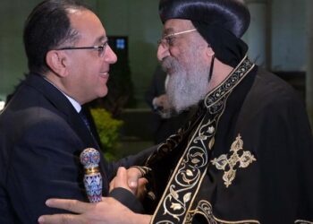 رئيس الوزراء يطمئن على الحالة الصحية لقداسة البابا تواضروس الثاني