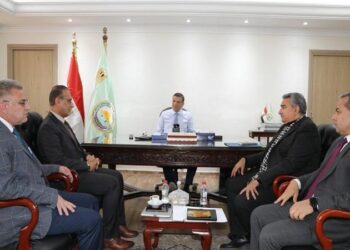 وزير الزراعة يبحث مع “مكافحة الجراد الصحراوي” سبل تعزيز التعاون الإقليمي