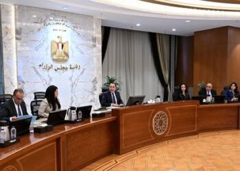 رئيس الوزراء يتابع ملف حصر التكلفة الاقتصادية لأعداد اللاجئين والمهاجرين المقيمين في مصر