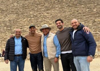 الممثل العالمي ويل سميث يزور أهرامات الجيزة خلال إجازته في مصر
