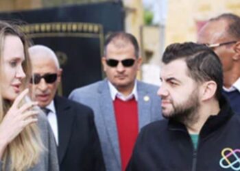 أنجلينا جولى تزور مستشفى العريش وتلتقى المصابين من غزة