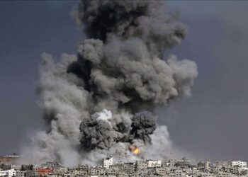 غزة تحت القصف .. شهيدان وغارات عنيفة للاحتلال على خانيونس ورفح