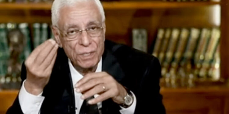 حسام موافي يحذر من إهمال اللغة العربية: “أجمل لغات العالم”