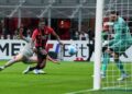 ميلان يستهدف صدارة الدوري الإيطالي مؤقتًا الليلة أمام جنوى