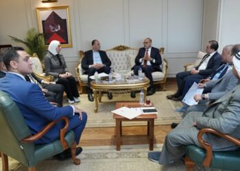 وزير العمل يلتقي بعدد من أعضاء مجلسي النواب والشيوخ لبحث التعاون المشترك