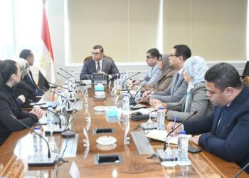 وزير الإسكان يلتقي مدير مكتب الهابيتات في مصر لبحث تعزيز التعاون في الملفات المشتركة لدعم التنمية العمرانية