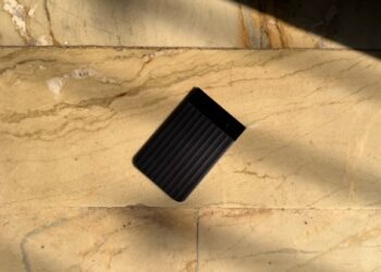 جهاز صغير يسجل كلامك ويحوّله لملاحظات جاهزة بالأوامر