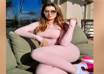 عائشة بن أحمد تخطف القلوب بإطلالة رياضية لافتة